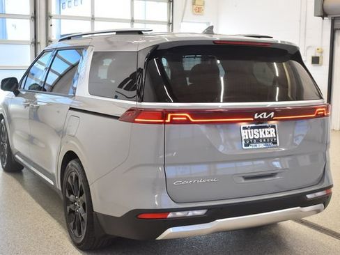 Used 2022 Kia Carnival SX Prestige FWD image 10