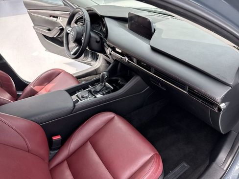 Used 2023 MAZDA MAZDA3 s FWD image 32