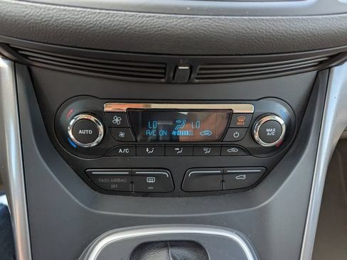 Used 2013 Ford C-MAX SE FWD image 22