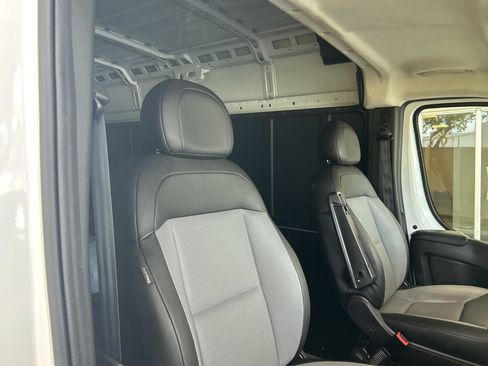 Used 2025 RAM ProMaster 2500 w/ Convenience Group FWD image 19