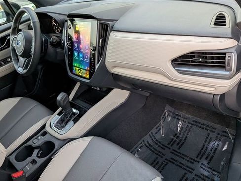 Used 2025 Subaru Forester Limited image 37