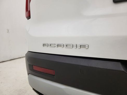 Certified 2023 GMC Acadia SLT image 24