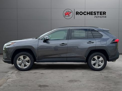 Used 2024 Toyota RAV4 XLE AWD/4WD image 2
