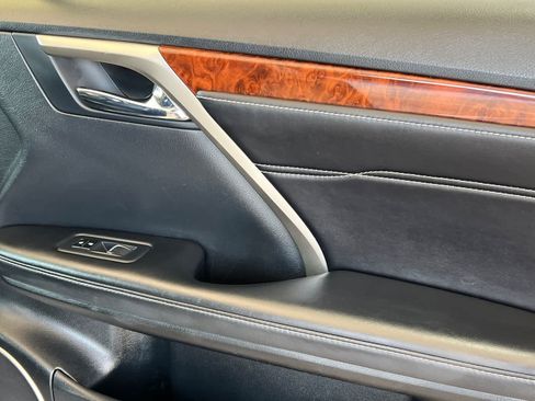 Used 2019 Lexus RX 350L FWD image 20