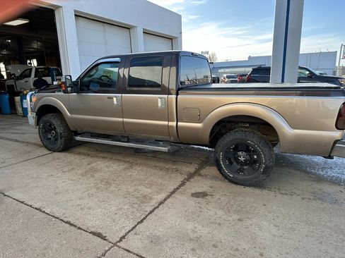 Used 2011 Ford F250 XLT w/ Chrome Pkg image 2