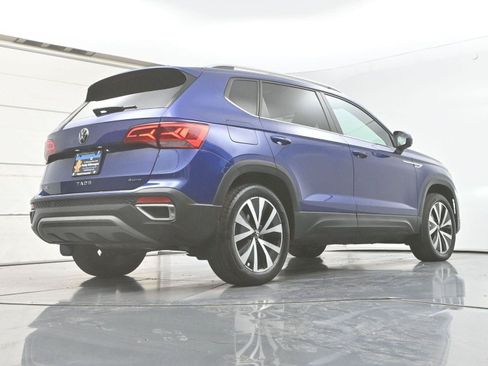 Used 2022 Volkswagen Taos SE w/ Panoramic Sunroof Package AWD/4WD image 30