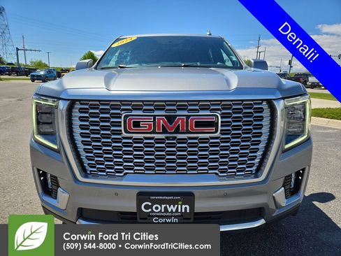 Used 2024 GMC Yukon XL Denali AWD/4WD image 4