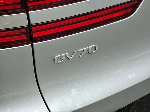 New 2026 Genesis GV70 3.5T Sport Prestige AWD/4WD image 17