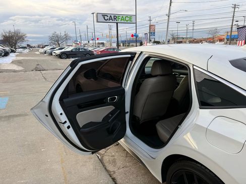 Used 2022 Honda Civic Sport Touring image 19