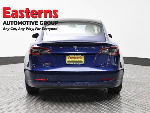 Used 2018 Tesla Model 3 Mid Range image 6