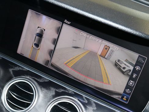 Used 2020 Mercedes-Benz E 350 Sedan image 36