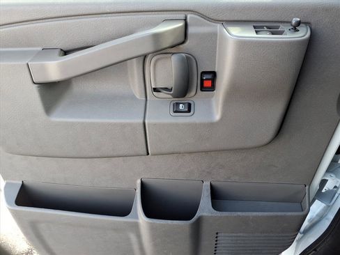 Used 2025 Chevrolet Express 3500 Work Van w/ Driver Convenience Package image 22