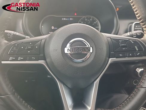 Used 2019 Nissan Kicks SR w/ Interior Electronics Package image 36