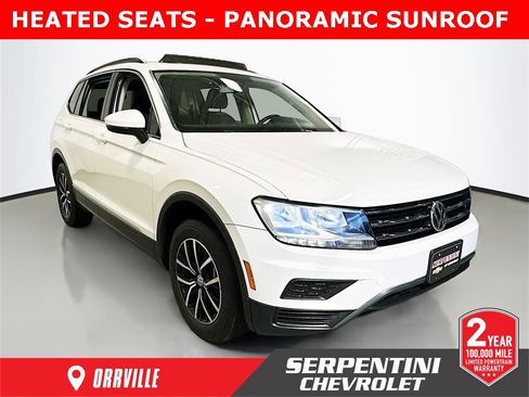 Used 2021 Volkswagen Tiguan SE w/ Panoramic Sunroof Package image 1