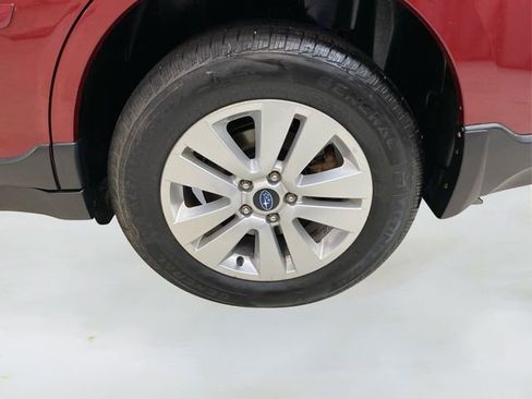 Used 2017 Subaru Outback 2.5i Premium image 17