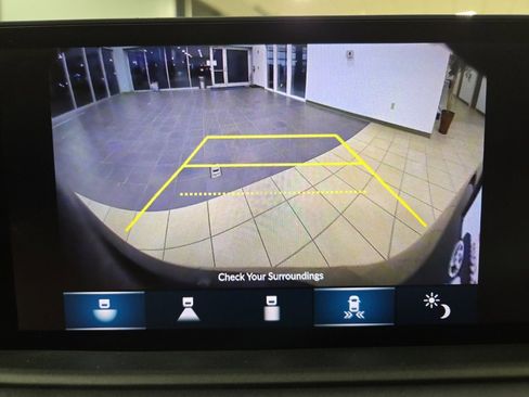 Used 2024 Acura MDX SH-AWD w/ Technology Package image 29