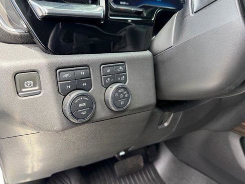 Used 2023 Chevrolet Silverado 1500 LT Trail Boss w/ LT Trail Boss Premium Package AWD/4WD image 24