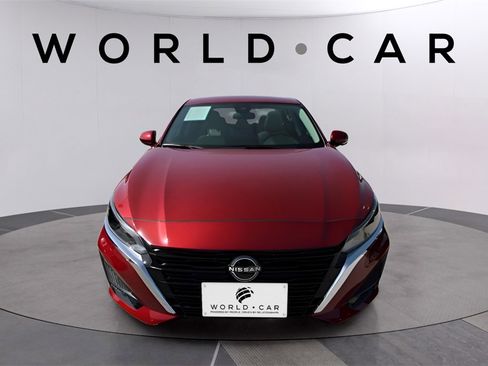 Used 2024 Nissan Altima 2.5 SL image 2