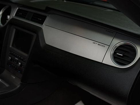 Used 2013 Ford Mustang Shelby GT500 image 31