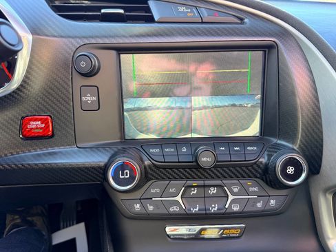 Used 2016 Chevrolet Corvette Z06 w/ 3LZ Preferred Equipment Group image 36