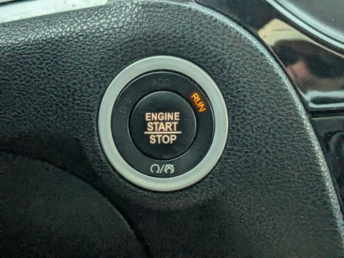 Used 2020 Chrysler 300 S image 29