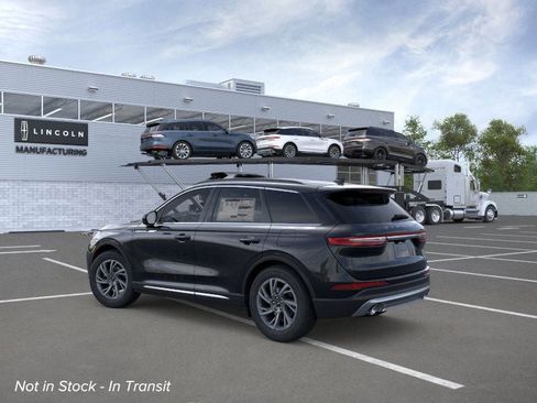 New 2026 Lincoln Corsair Premiere image 4