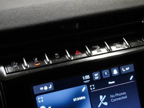 Certified 2024 Jeep Grand Cherokee L Altitude image 25