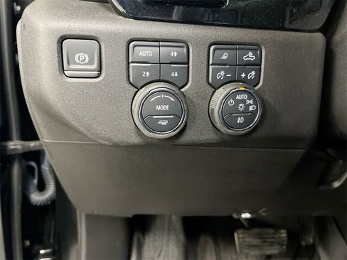 Used 2025 Chevrolet Silverado 2500 High Country w/ Technology Package image 18