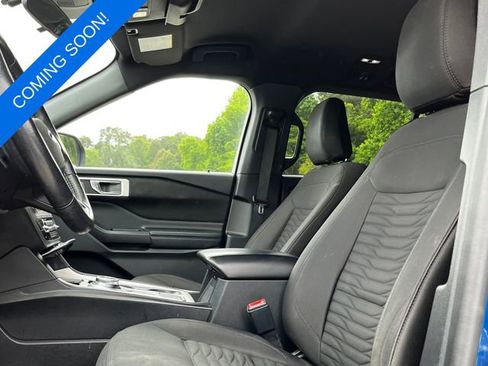 Used 2020 Ford Explorer XLT w/ Comfort Package RWD image 5