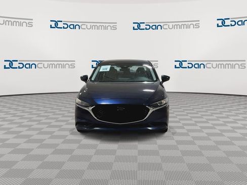 Used 2019 MAZDA MAZDA3 Sedan FWD image 3