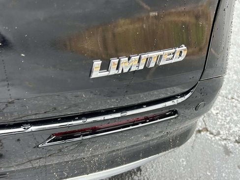 New 2026 Toyota Sienna Limited FWD image 11