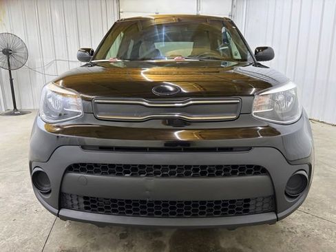 Used 2019 Kia Soul FWD image 2