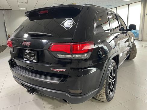 Used 2019 Jeep Grand Cherokee Trailhawk image 9
