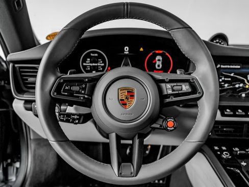 Certified 2025 Porsche 911 Carrera image 15