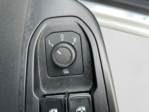 Used 2023 Volkswagen Taos SE AWD/4WD image 21