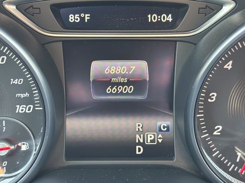 Used 2018 Mercedes-Benz GLA 250 image 2