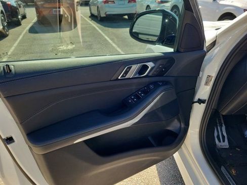 Used 2022 BMW X5 xDrive40i w/ M Sport Package image 20