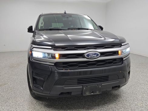 Used 2023 Ford Expedition Max XLT image 5