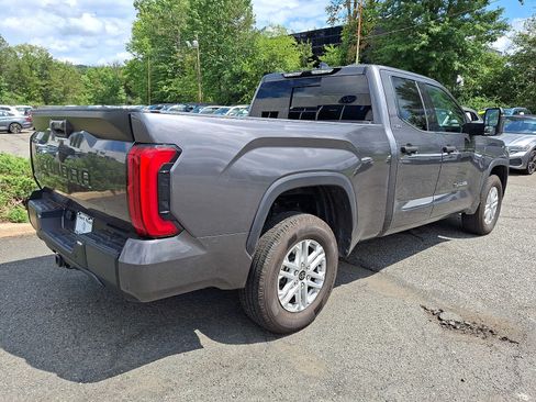 Used 2022 Toyota Tundra SR5 w/ SR5 Convenience Package AWD/4WD image 6