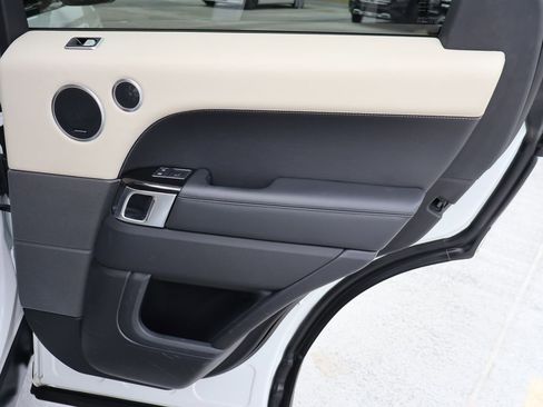 Used 2021 Land Rover Range Rover Sport HSE Silver Edition image 15