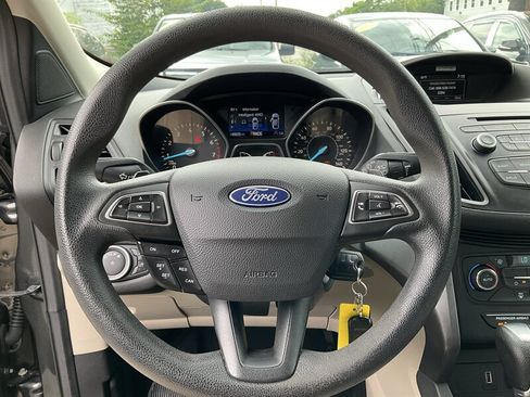 Used 2017 Ford Escape SE AWD/4WD image 24