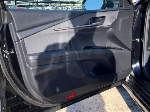 Used 2025 Toyota Camry SE image 22