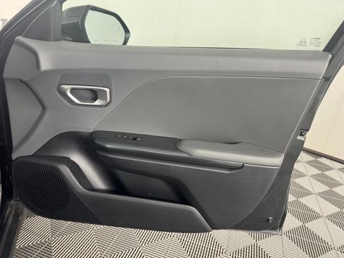Used 2025 Kia K4 FWD image 29