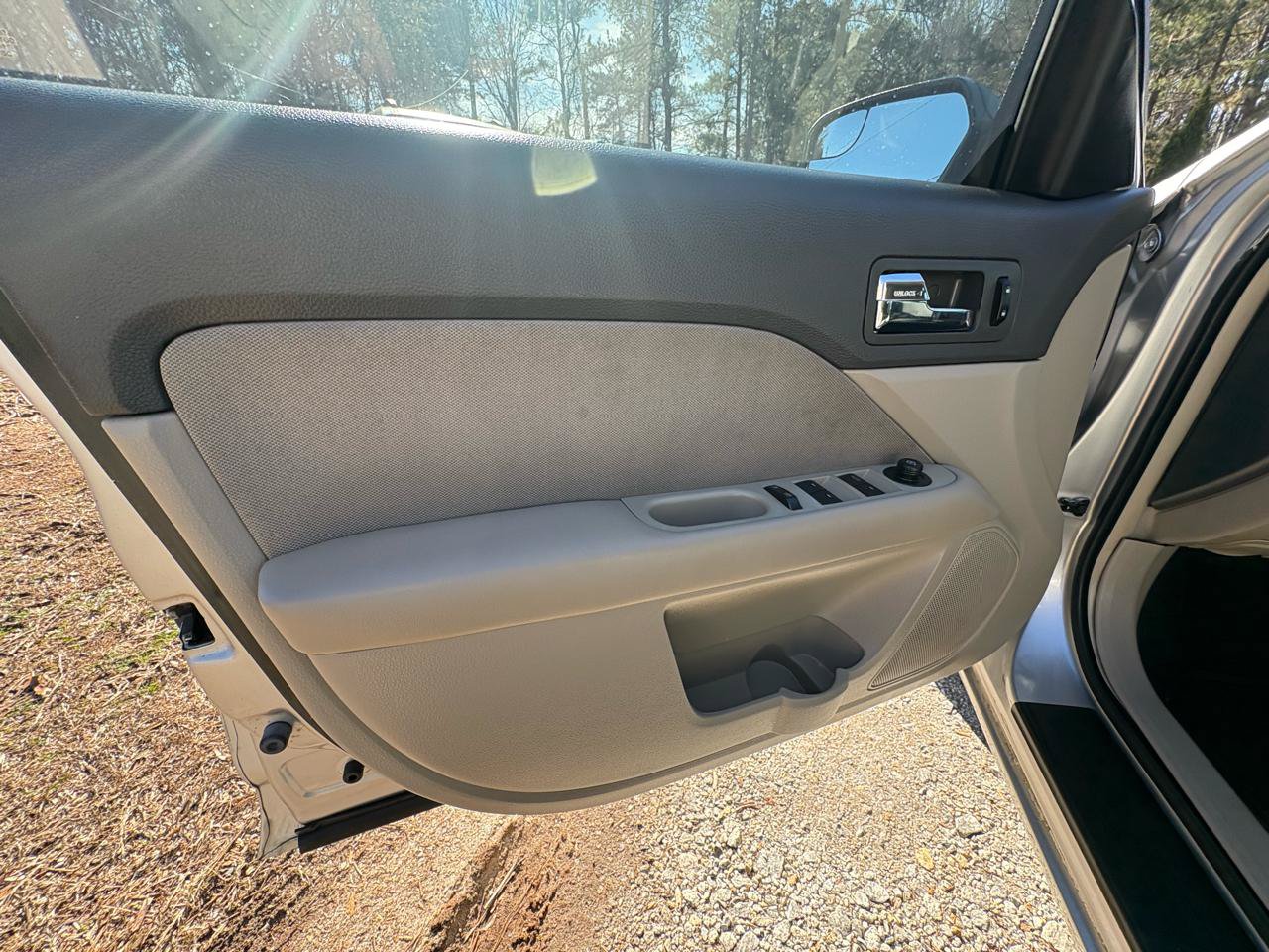 Used 2011 Ford Fusion S FWD image 9
