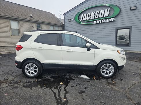 Used 2020 Ford EcoSport SE w/ SE Convenience Package image 2