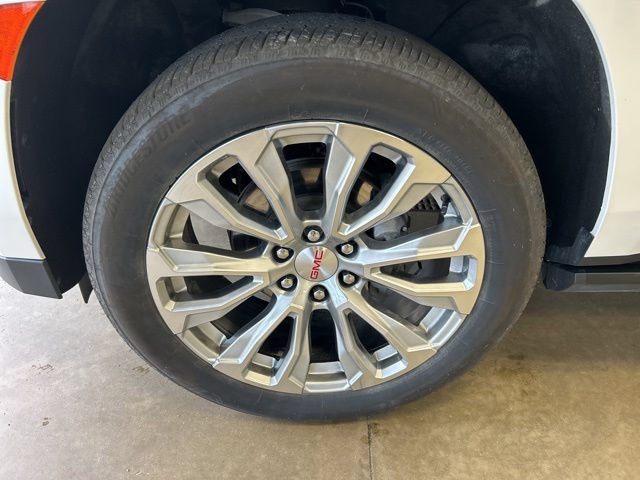 Used 2024 GMC Yukon Denali AWD/4WD image 9