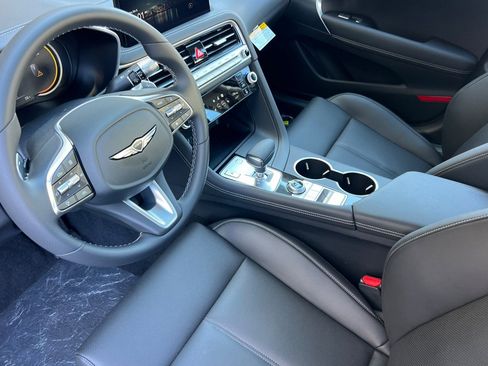 Used 2026 Genesis G70 2.5T image 12