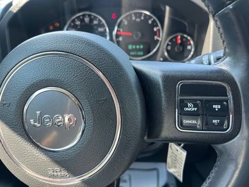Used 2012 Jeep Liberty Sport AWD/4WD image 24