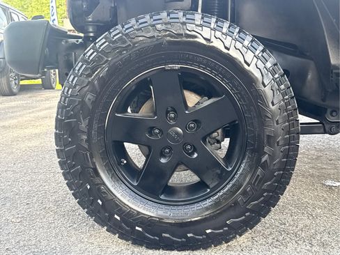 Used 2014 Jeep Wrangler Unlimited Sport w/ Quick Order Package 24S AWD/4WD image 34