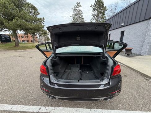 Used 2020 BMW 540i xDrive w/ M Sport Package image 40